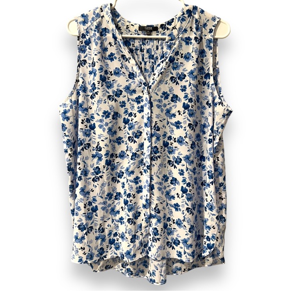NYDJ Tops - NYDJ BLUE FLORAL DRESSY BUTTON DOWN TANK